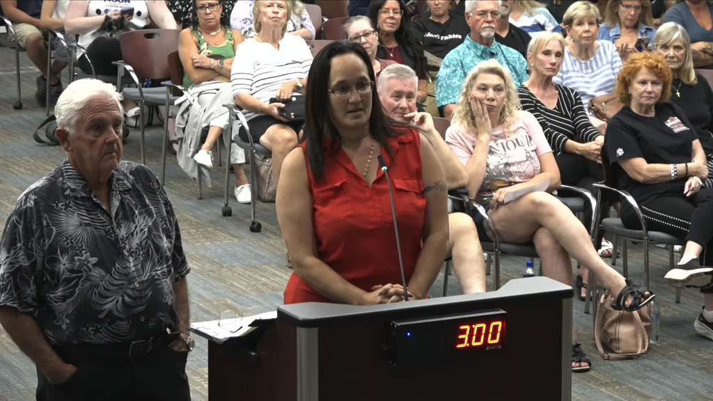 Palm Coast Flagler animal shelter discussion with S.M.A.R.T. founder Caroline Johnson